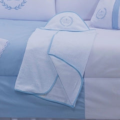 TOALHA COM CAPUZ BORDADA - REALEZA AZUL