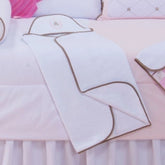 TOALHA COM CAPUZ BORDADA - THED ROSA