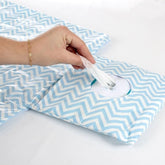 Trocador portátil plastificado - zig zag azul