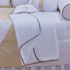 TOALHA COM CAPUZ BORDADA - THED CAQUI