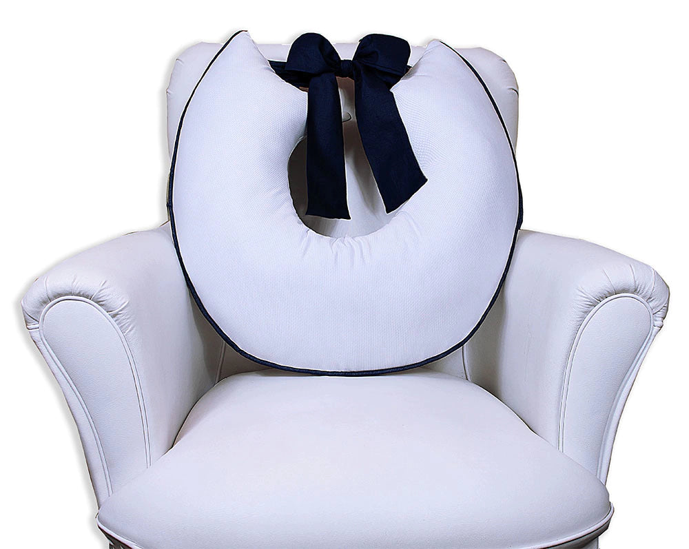 ALMOFADA DE AMAMENTAÇÃO LAÇO - BRANCA COM MARINHO