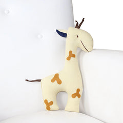 ALMOFADA DECORATIVA - GIRAFA CÁQUI