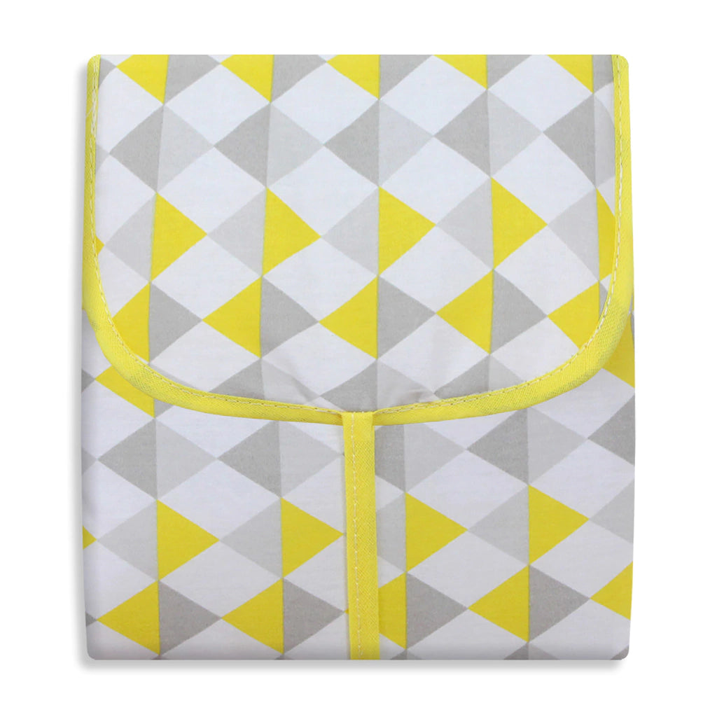 TROCADOR PORTÁTIL C/ BOLSOS - LOSANGO AMARELO