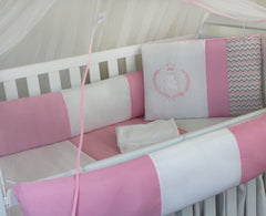 KIT KIDS COM MOSQUITEIRO COMUM 07 PEÇAS - URSINHA CHEVRON ROSA
